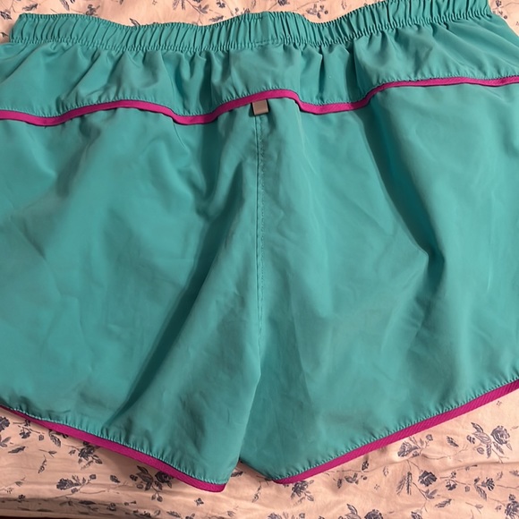 New Balance nylon shorts. Size med. beautiful colors. Smoke free - Picture 4 of 4